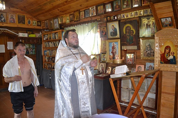 Протоиерей Антоний Шварев совершил Крещение в исправительной колонии №7 