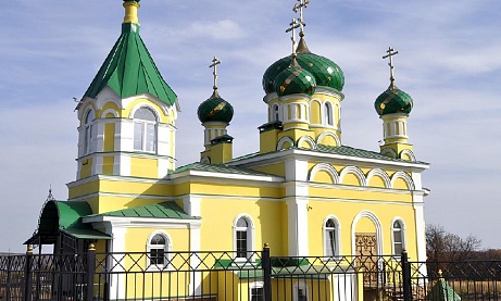 В строящемся храме в честь Святой Живоначальной Троицы в деревне Камайка был совершен водосвятный молебен