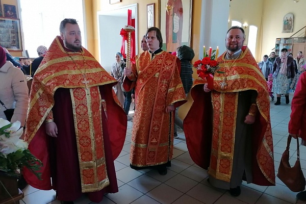 Богослужения в день Антипасхи