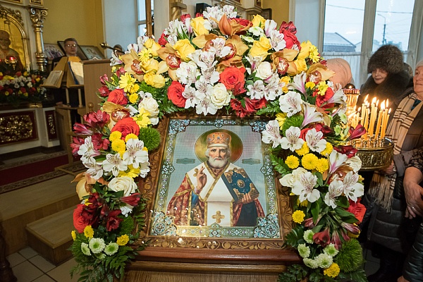 В престольный праздник митрополит Серафим совершил литургию в нашем храме