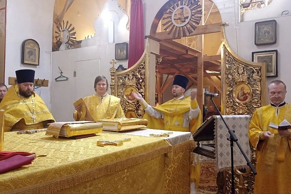 Богослужения в Неделю 21-ю по Пятидесятнице