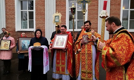 В четверг Светлой седмицы в нашем храме совершалась Божественная литургия