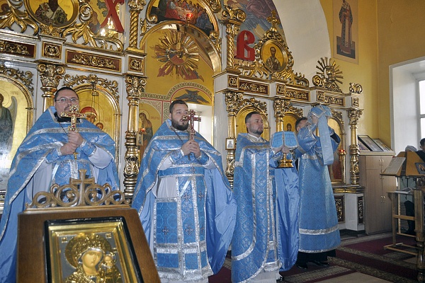 Празднование Казанской иконе Божией Матери