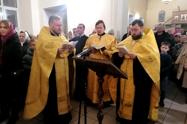 Протоиерей Антоний Шварев совершил Новогодний молебен