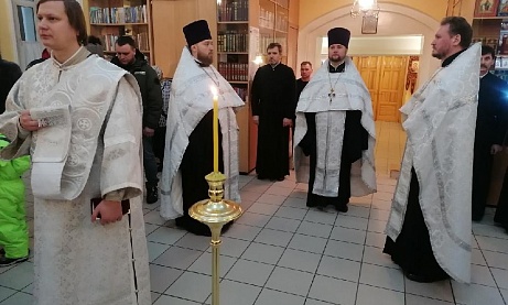 Всенощное бдение в канун праздника Рождества Христова