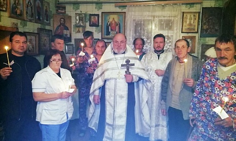 Иерей Александр Хохлов посетил Дом ночного пребывания