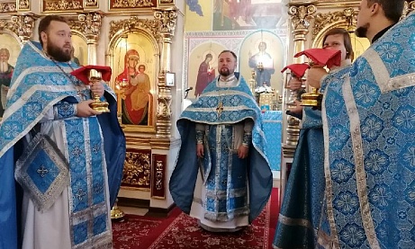 Празднование Введение во храм Пресвятой Богородицы