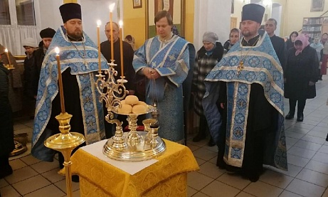 Всенощное бдение в канун празднования Казанской иконе Божией Матери